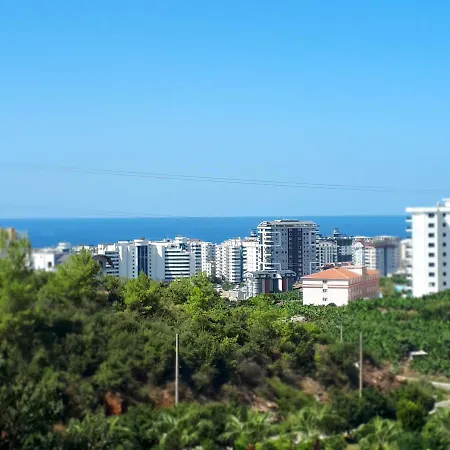 Azura Park -- шикарное место для вас -- вид на море, на бассейн, горный воздух и свой пляж - забронируйте сейчас Apartmán Alanya